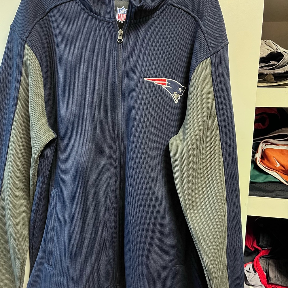 NFL Patriots Jacket - Picture 2 of 6